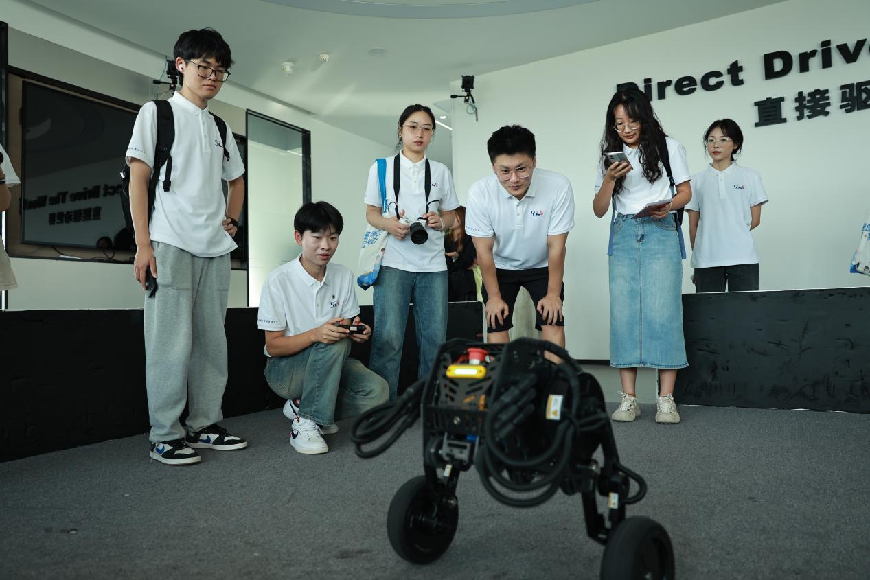 全国高校校媒精英特训营活动走进东莞松山湖(图3)